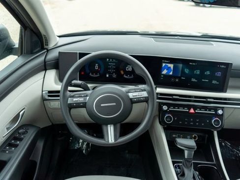Used 2026 Hyundai Tucson SEL Plus FWD image 14