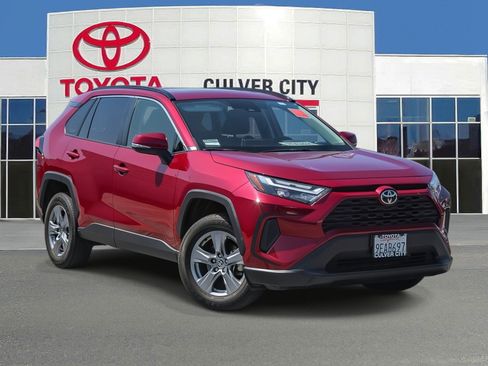 Used 2023 Toyota RAV4 XLE w/ Convenience Package image 1
