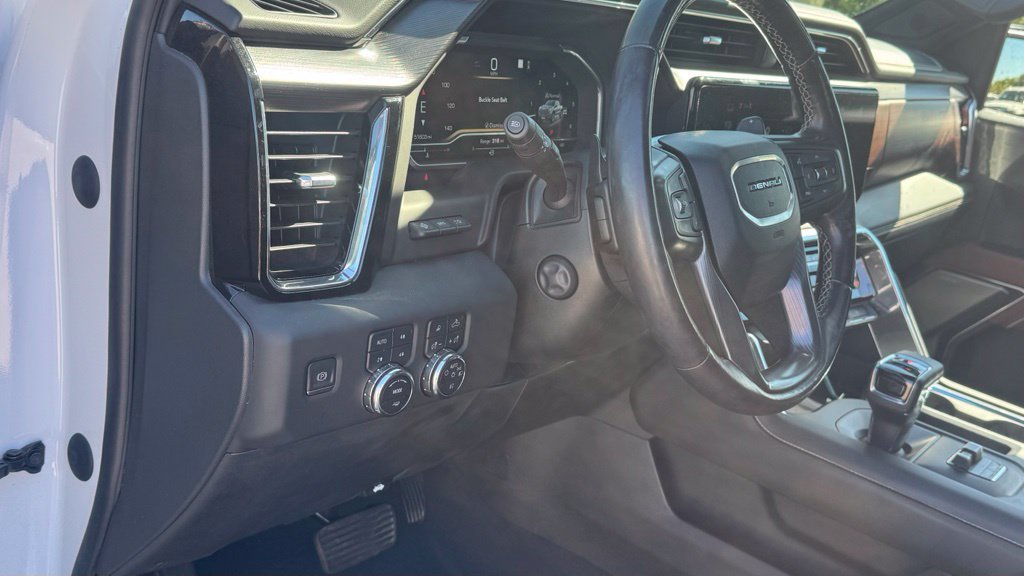 Used 2023 GMC Sierra 1500 Denali Ultimate AWD/4WD image 26