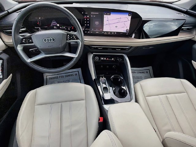 Used 2025 Audi Q5 Premium AWD/4WD image 13
