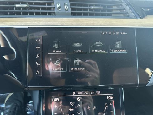 Used 2024 Audi Q8 e-tron Premium Plus w/ Premium Plus Package AWD/4WD image 26