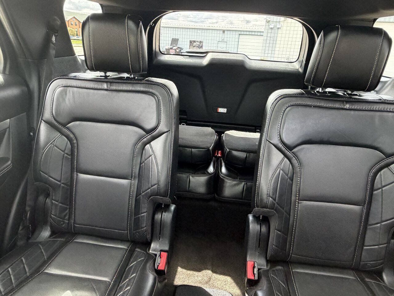 Used 2018 Ford Explorer Platinum AWD/4WD image 29