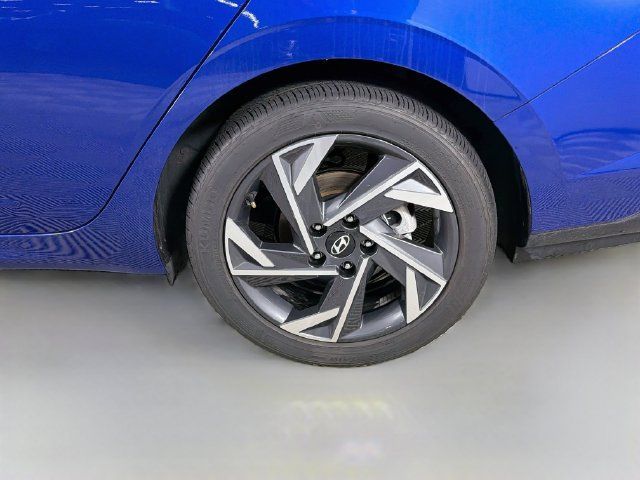 Used 2025 Hyundai Elantra Sport FWD image 35