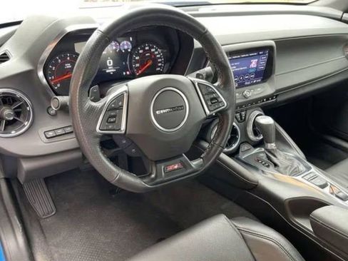 Used 2024 Chevrolet Camaro LT w/ Technology Package RWD image 4