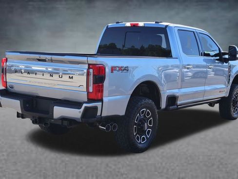 Used 2024 Ford F250 Platinum AWD/4WD image 3