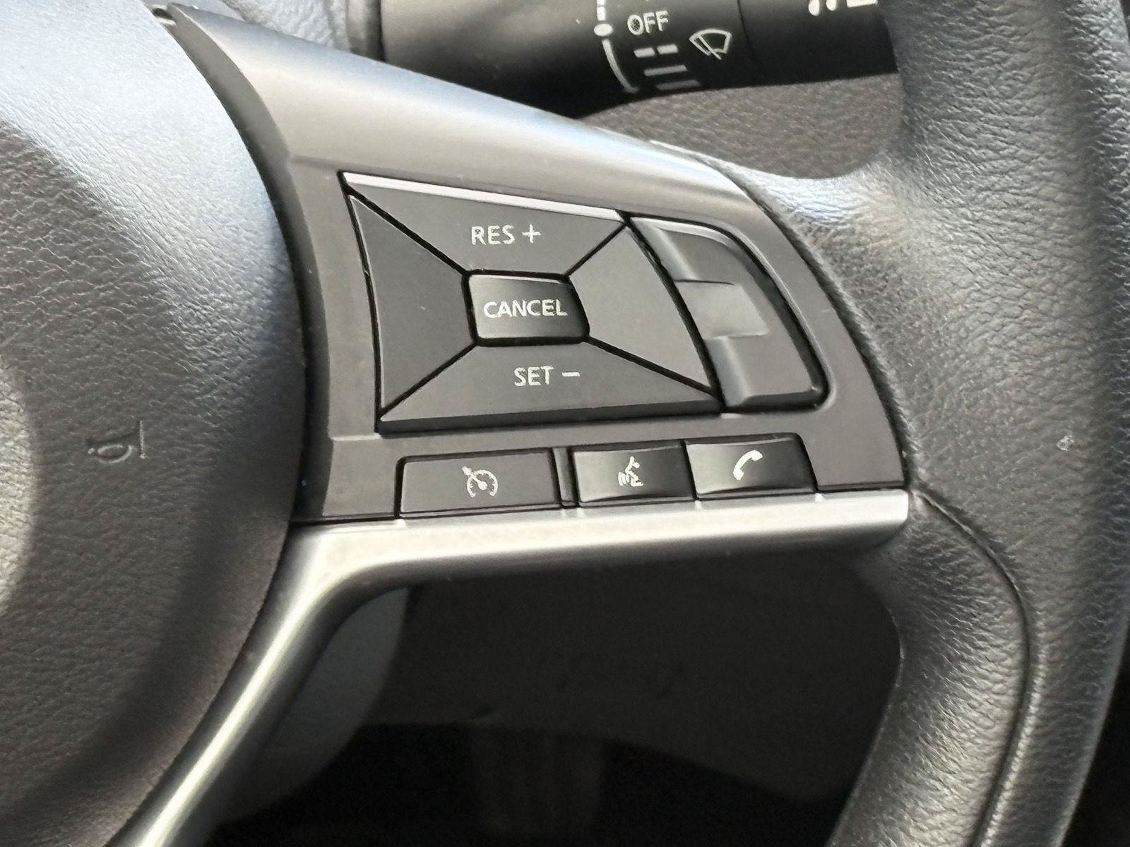 Used 2025 Nissan Altima 2.5 SV FWD image 14