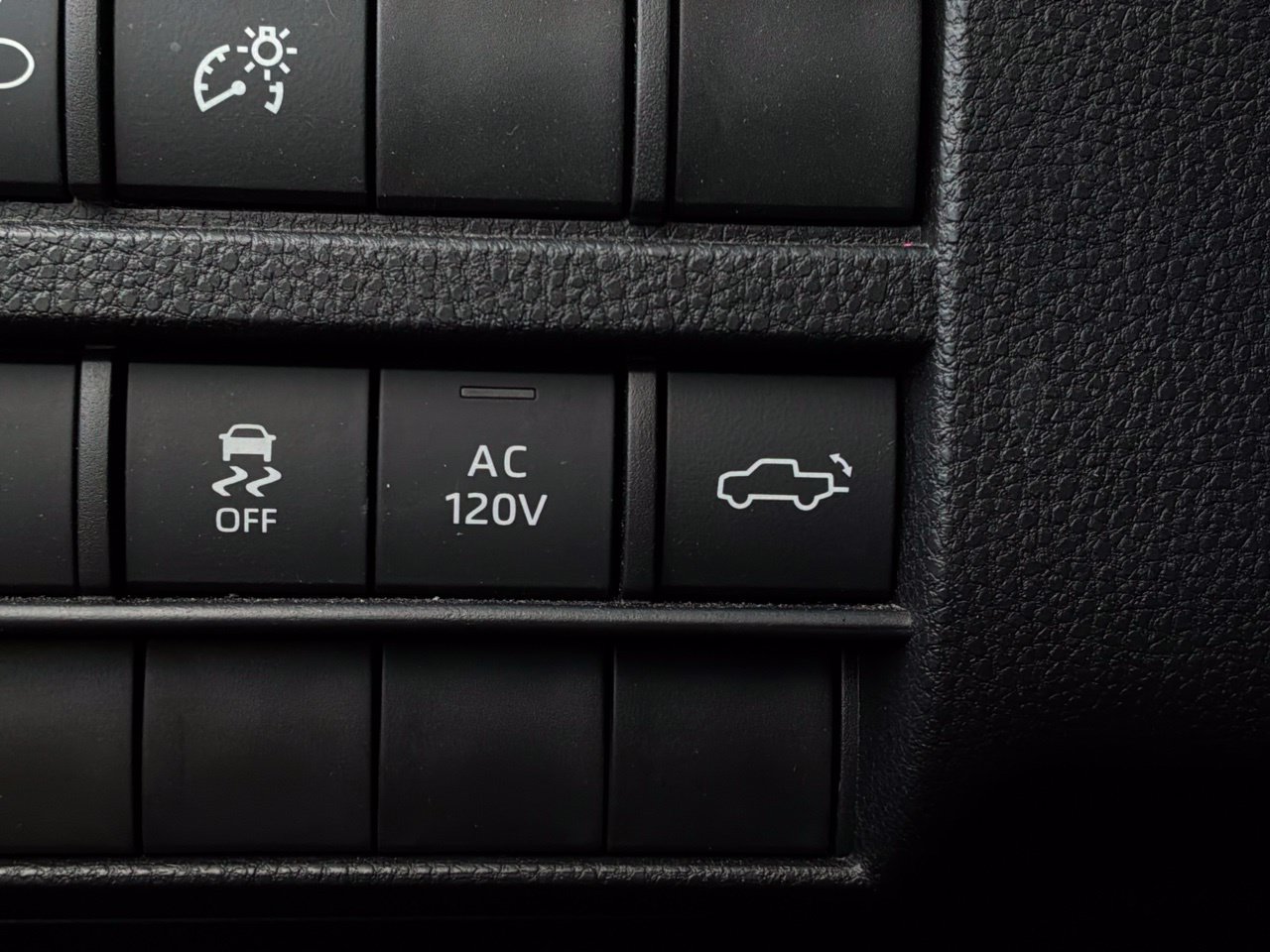 Used 2024 Toyota Tacoma TRD Sport w/ TRD Sport Premium Package RWD image 33