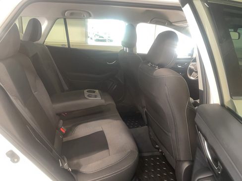 Used 2024 Subaru Outback Premium AWD/4WD image 10