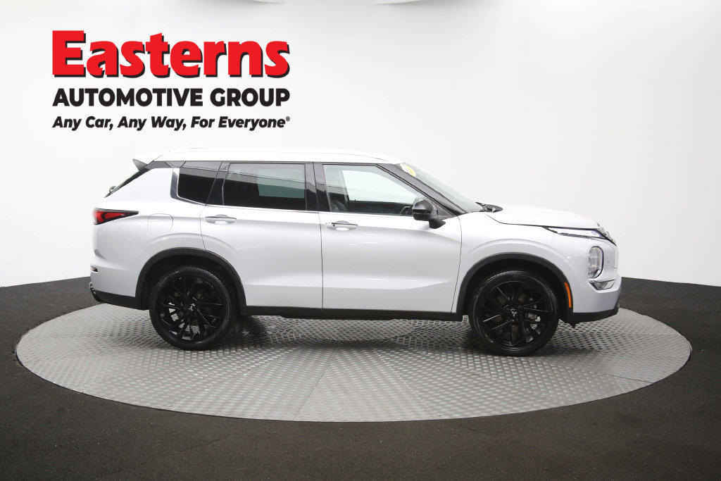 Used 2023 Mitsubishi Outlander SE Black Edition AWD/4WD image 47