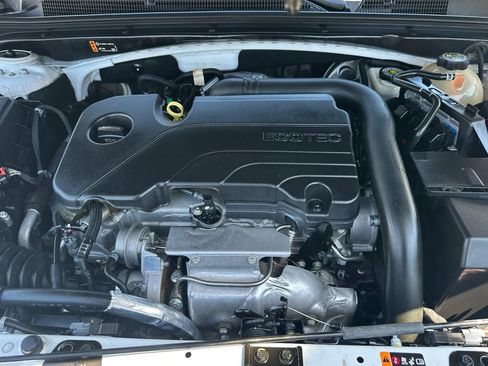 Used 2022 Chevrolet Malibu LT FWD image 20