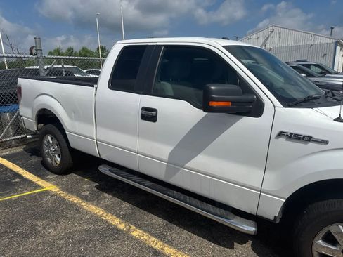 Used 2014 Ford F150 XLT w/ XLT Chrome Package RWD image 8