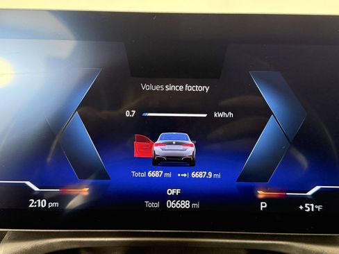 Used 2025 BMW i4 xDrive40i AWD/4WD image 18
