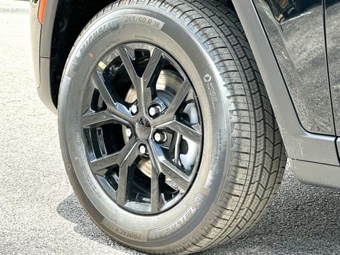 New 2026 Jeep Grand Cherokee Altitude RWD image 11