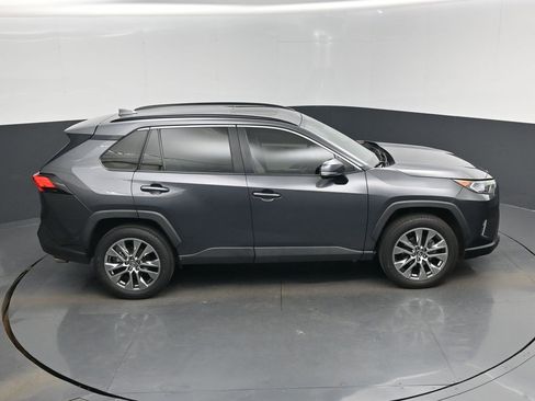 Used 2020 Toyota RAV4 XLE Premium image 43