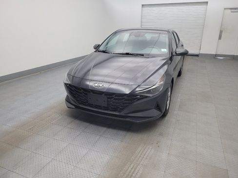 Used 2021 Hyundai Elantra SE image 15