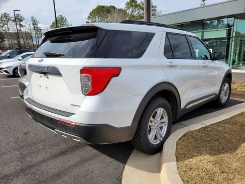 Used 2023 Ford Explorer XLT w/ Equipment Group 202A image 5