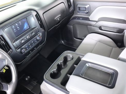 Used 2018 Chevrolet Silverado 1500 W/T w/ Trailering Package image 27