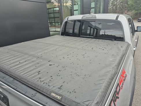 Used 2021 Toyota Tacoma TRD Off-Road image 9