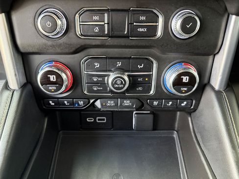 Used 2021 GMC Yukon SLT AWD/4WD image 21