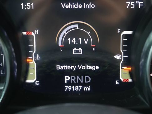 Used 2019 Jeep Wrangler Unlimited Sahara AWD/4WD image 28