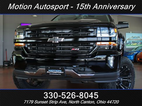 Used 2017 Chevrolet Silverado 1500 LT w/ LPO, Black Pack AWD/4WD image 57