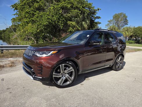 New 2026 Land Rover Discovery Limited Edition image 1