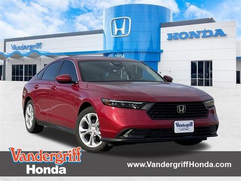 Certified 2025 Honda Accord LX image 1