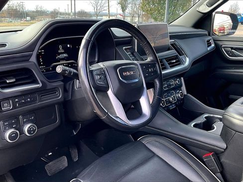 Used 2023 GMC Yukon SLT image 13