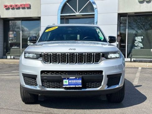 Used 2022 Jeep Grand Cherokee L Laredo w/ Luxury Tech Group I AWD/4WD image 9