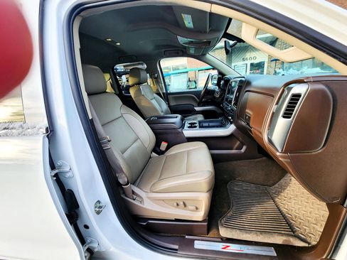 Used 2015 Chevrolet Silverado 1500 LTZ Z71 AWD/4WD image 18