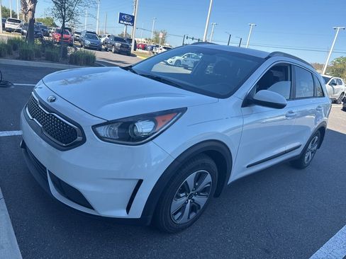 Used 2019 Kia Niro LX image 1