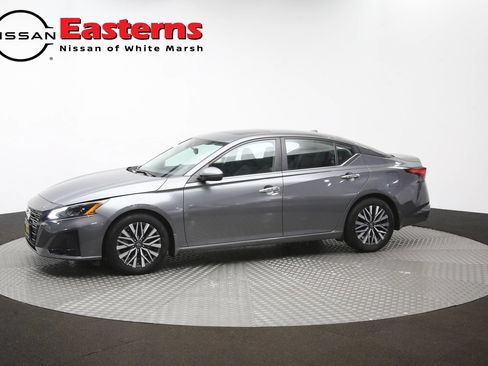 Used 2023 Nissan Altima 2.5 SV w/ SV Premium Package FWD image 58