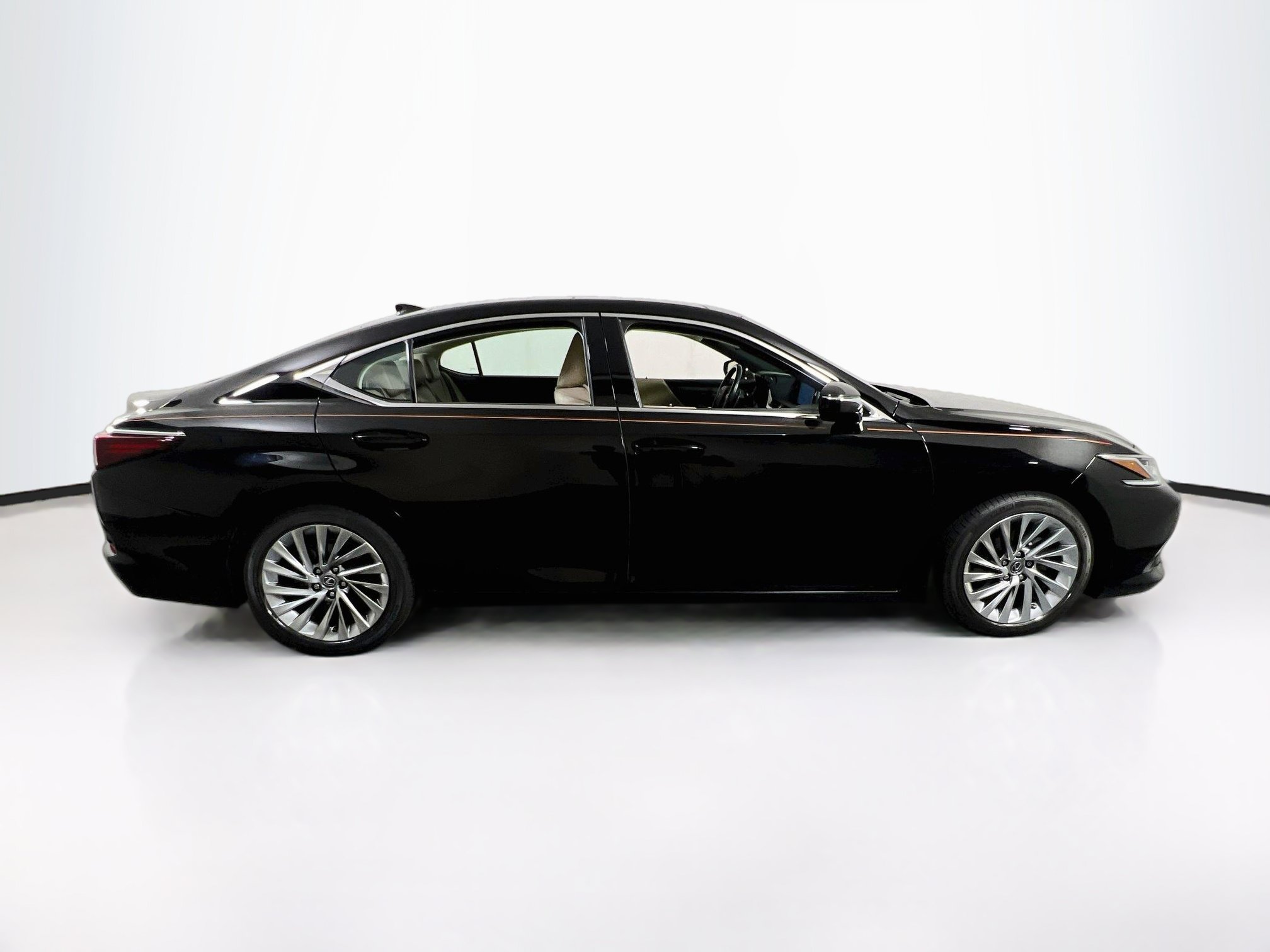 Used 2019 Lexus ES 350 w/ Accessory Package 2 FWD image 4