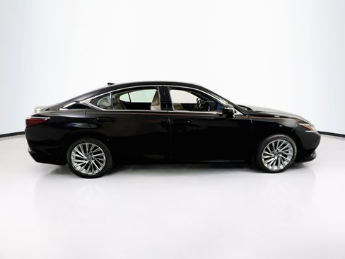 Used 2019 Lexus ES 350 w/ Accessory Package 2 FWD image 4