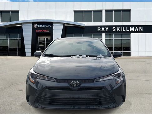 Used 2024 Toyota Corolla LE image 2