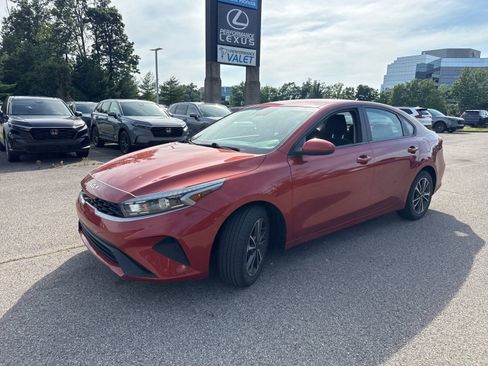 Used 2022 Kia Forte LXS FWD image 13