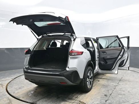 Used 2023 Nissan Rogue SV image 37