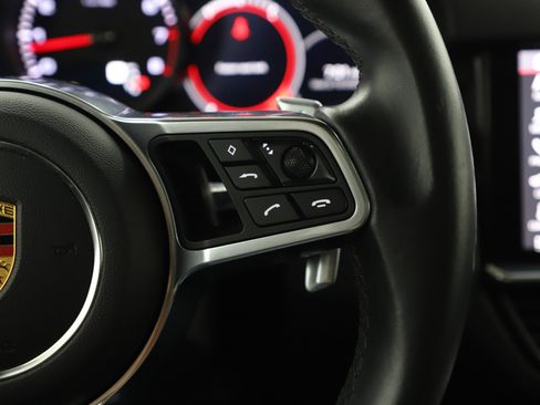 Used 2021 Porsche Cayenne w/ Premium Package Plus AWD/4WD image 28
