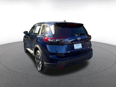 Used 2025 Nissan Rogue SV image 10