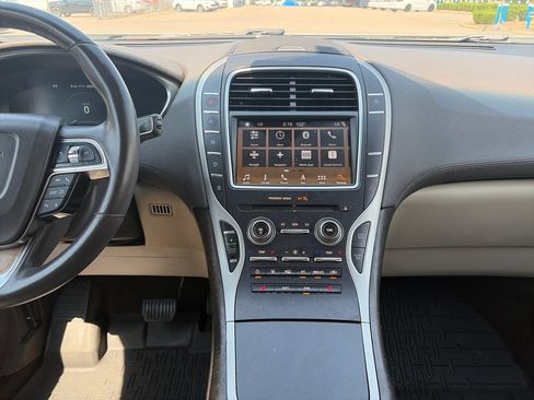 Used 2019 Lincoln Nautilus Select w/ Cargo Utility Package FWD image 22
