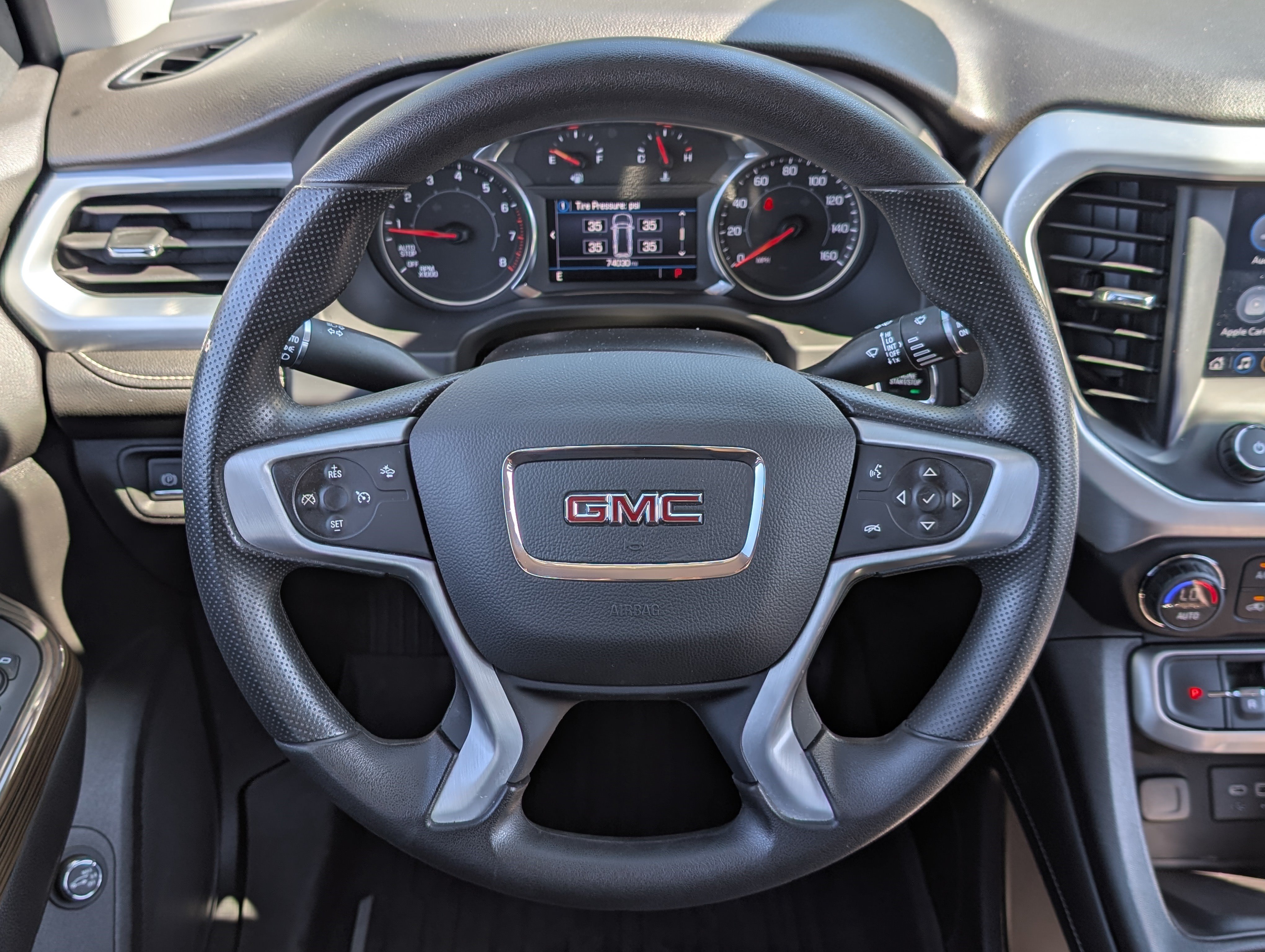 Used 2022 GMC Acadia SLE w/ Driver Convenience Package FWD image 24