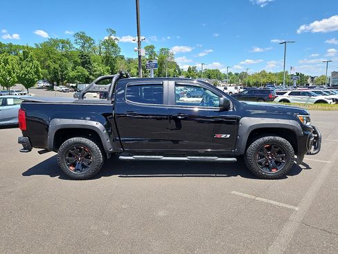 Used 2022 Chevrolet Colorado Z71 w/ Z71 Midnight Edition AWD/4WD image 7