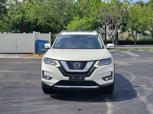 Used 2017 Nissan Rogue SL w/ SL Premium Package AWD/4WD image 10