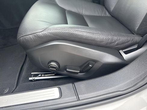 Used 2025 Volvo V60 B5 Cross Country Plus image 16