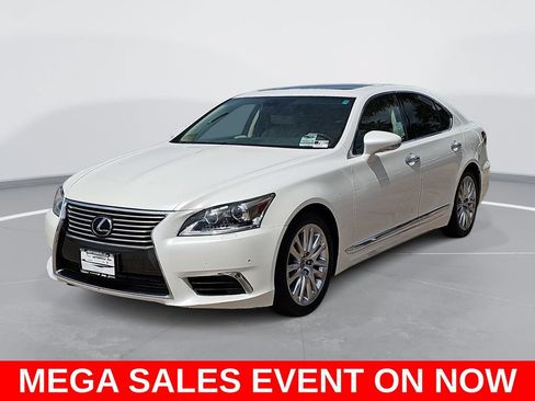 Used 2016 Lexus LS 460 w/ Comfort Package RWD image 7
