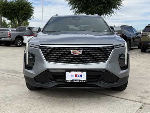 Used 2024 Cadillac XT4 Premium Luxury FWD image 10