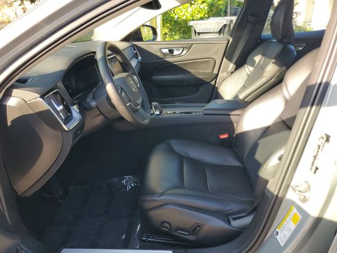 Used 2024 Volvo S60 B5 Core image 16