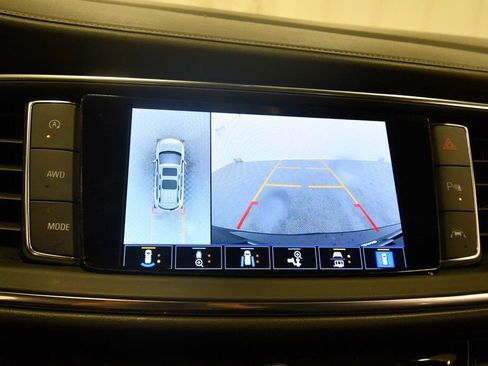 Used 2023 Buick Enclave Avenir image 25