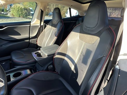 Used 2013 Tesla Model S Performance image 17