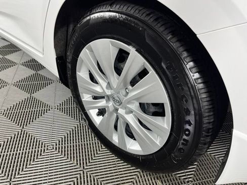 Certified 2025 Nissan Sentra S FWD image 14